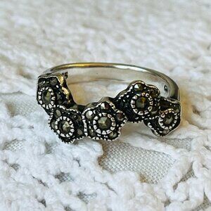 Vintage Sterling Silver Marcasite Flowers Ring Size 6